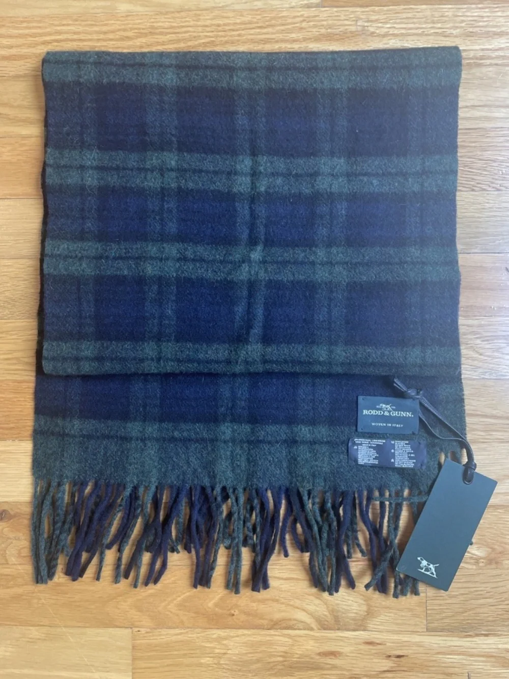 NWT Rodd & Gunn Robertson Street 100% Virgin Wool Tartan Scarf